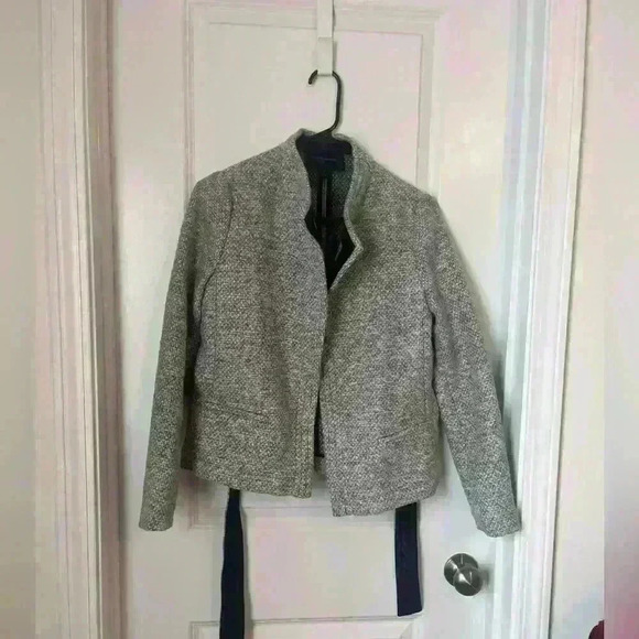Banana Republic Jackets & Blazers - Banana Republic Textured Tie Jacket Size 2